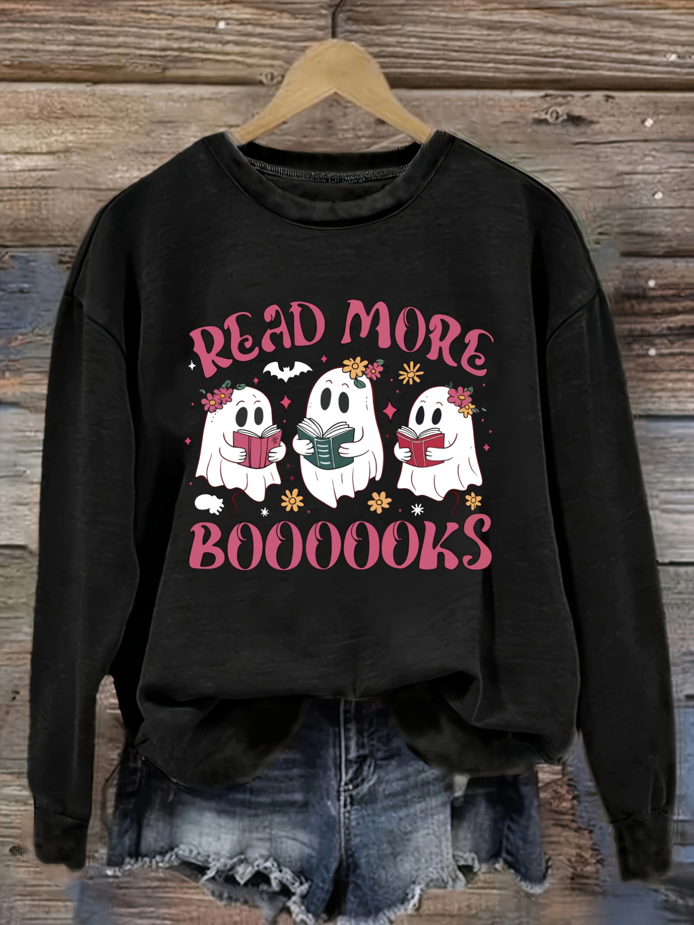Books - เสื้อยืดแขนยาวคอกลมลำลองสำหรับผู้หญิง ลาย 